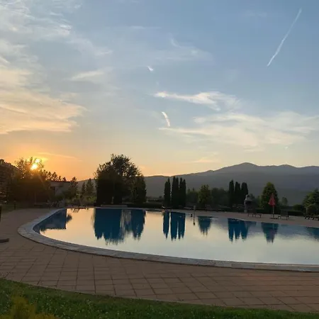 Апартамент Aspen Heights 4 Beds *